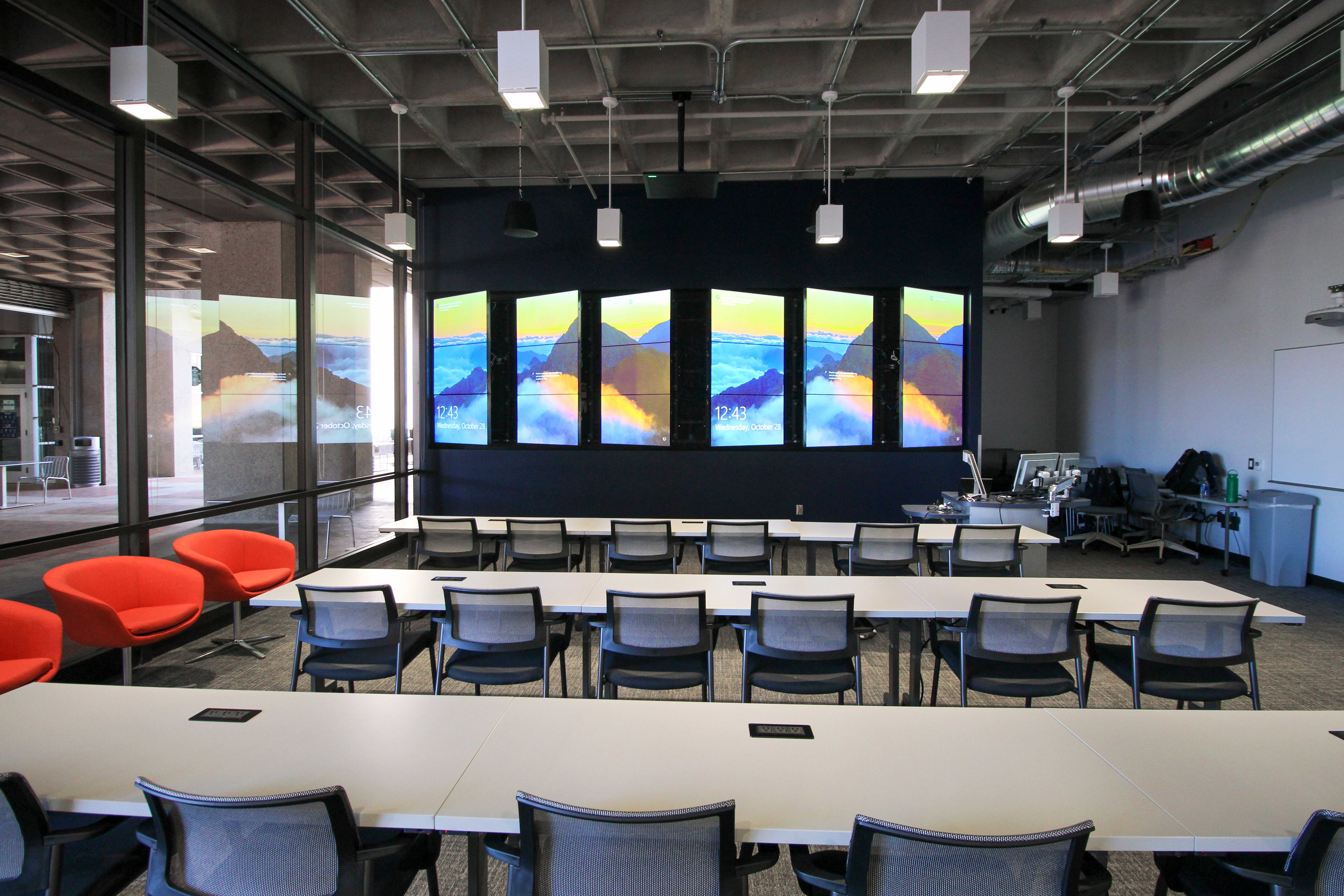 Designing the Modern Classroom: Interactive Displays, Lecture Capture, and Engagement Tech